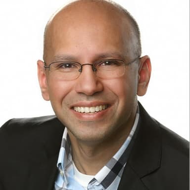 Mustafa Kapadia (Host)