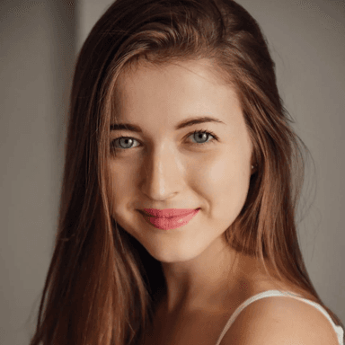 Viktoria Kharlamova